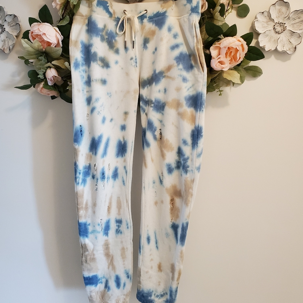 Philanthropy disstressed derby jogger